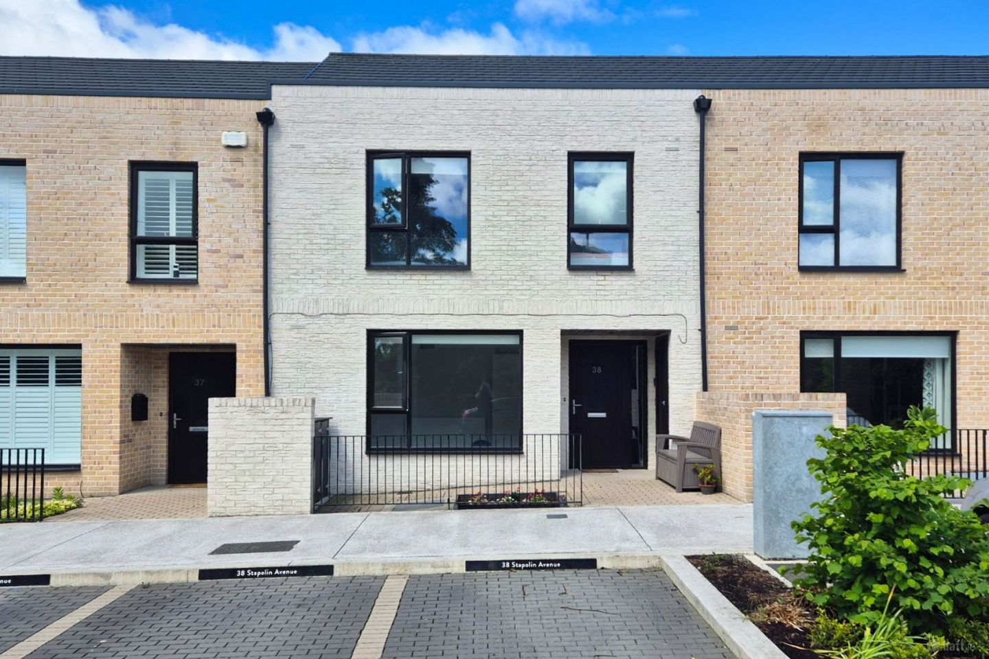 38 Stapolin Avenue, The Coast, Baldoyle, Dublin 13, D13XYW3 — photo 1