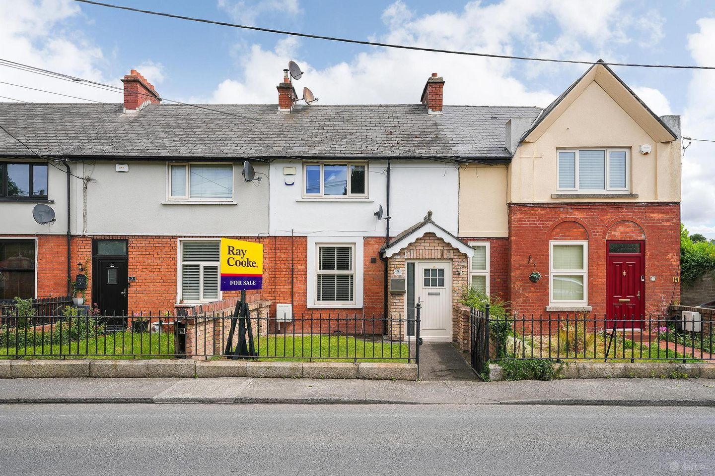 2 Leinster Terrace, Clondalkin, Dublin 22 — photo 1