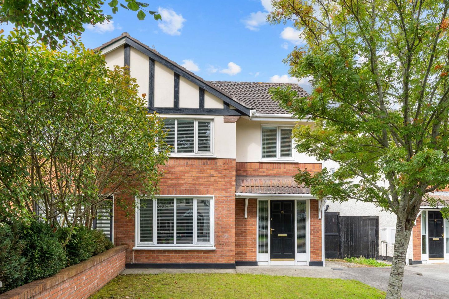 18 Luttrellstown Place, Castleknock, Dublin 15, Co. Dublin, D15V8F5 — photo 1