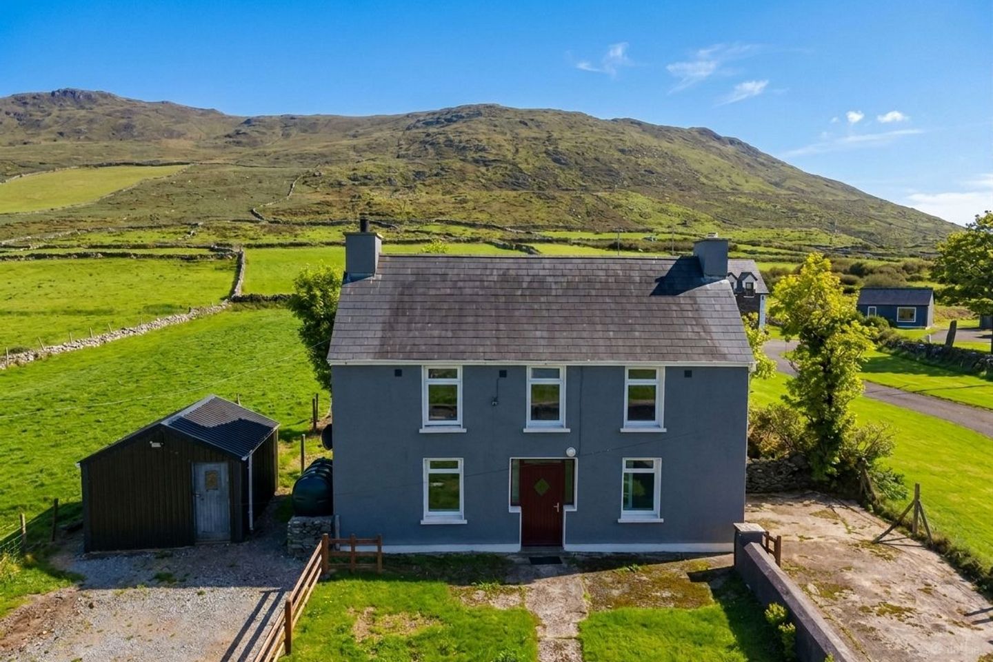 Caherscullibeen, Ballydavid, Co. Kerry, V92H9K3 — photo 1