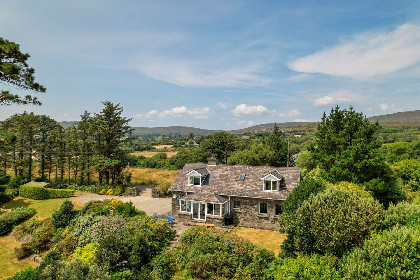 Whispering Pines, Ahakista, Bantry, Co. Cork, P75NH21 — photo 1