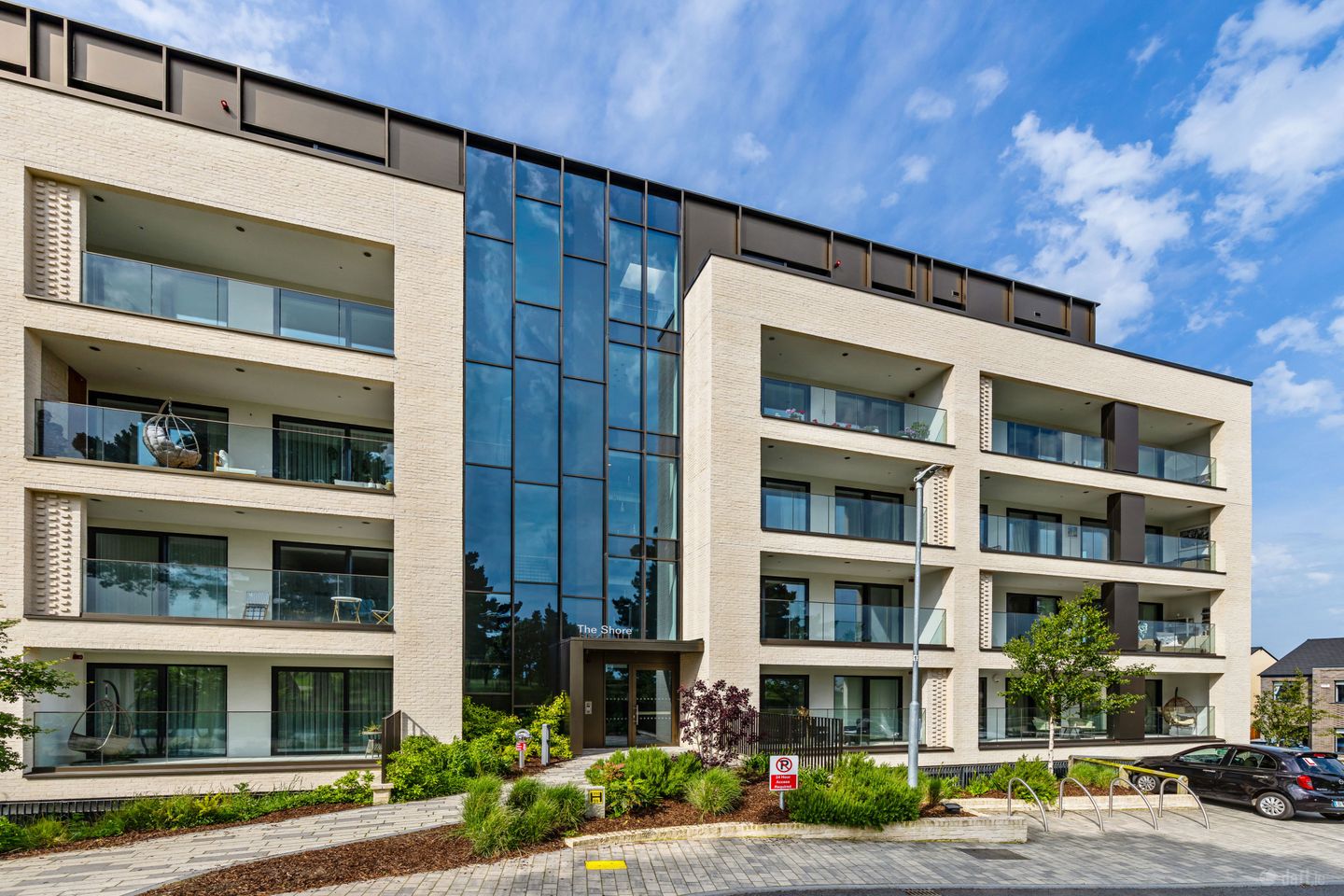 17 The Shore, Seamount Rise Apartments, Malahide, Co Dublin, K36FX74 — photo 1