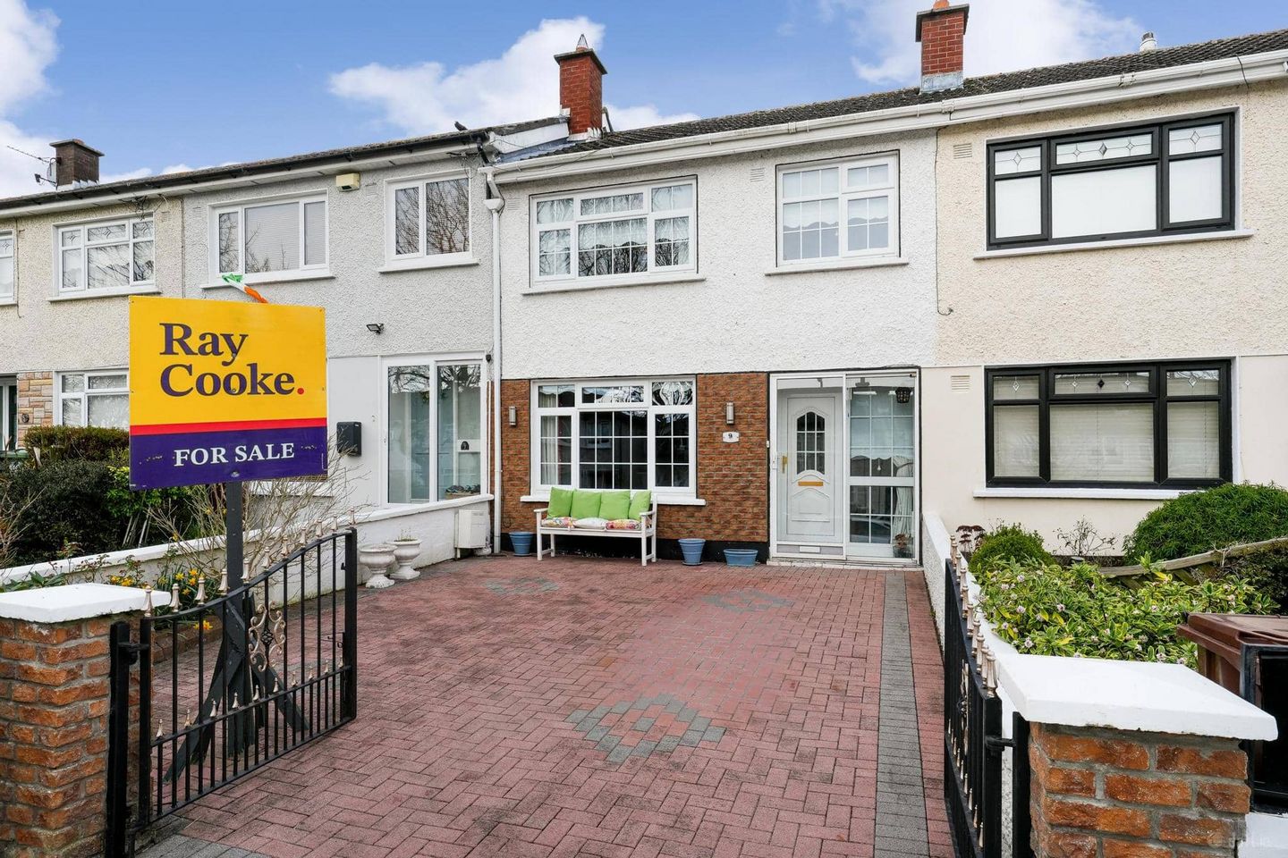 9 Hillcrest Avenue, Lucan, Co. Dublin — photo 1