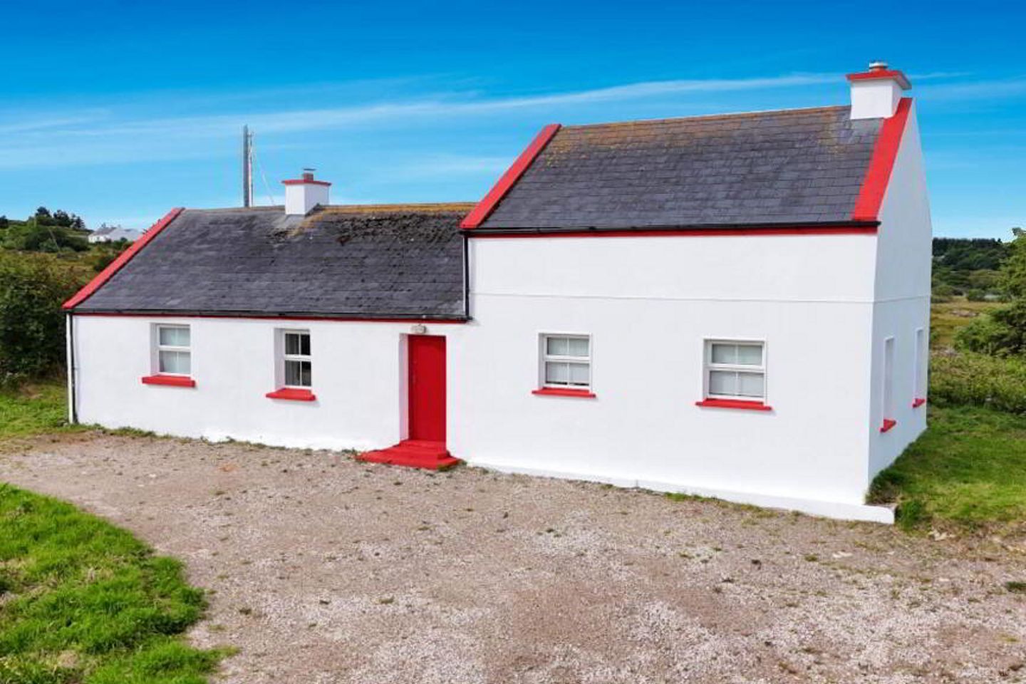 Strand Road, Keadue, Burtonport, Co. Donegal, F94N2W8 — photo 1
