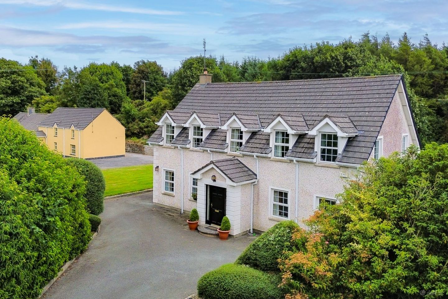 TWO PROPERTIES ON ONE PLOT, "Haven House", Keeverstown plus "Yellow Lodge" Keeverstown, Grangebellew, Co. Louth, A92T2F4 — photo 1