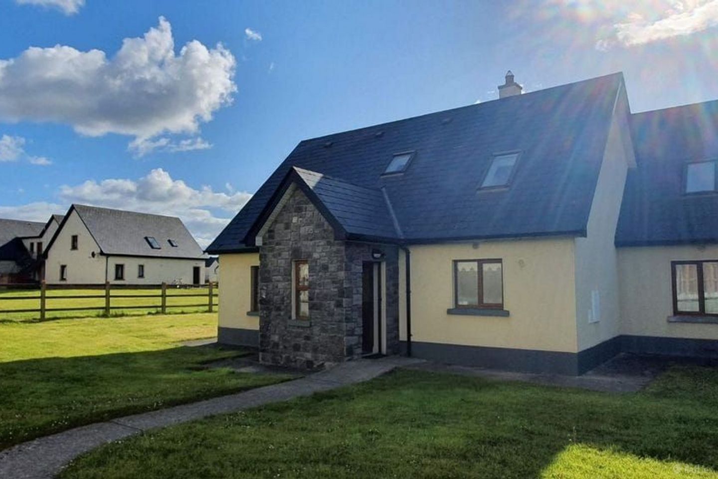 C19, Cahermore Holiday Village, Enniscrone, Co. Sligo, F26RC92 — photo 1
