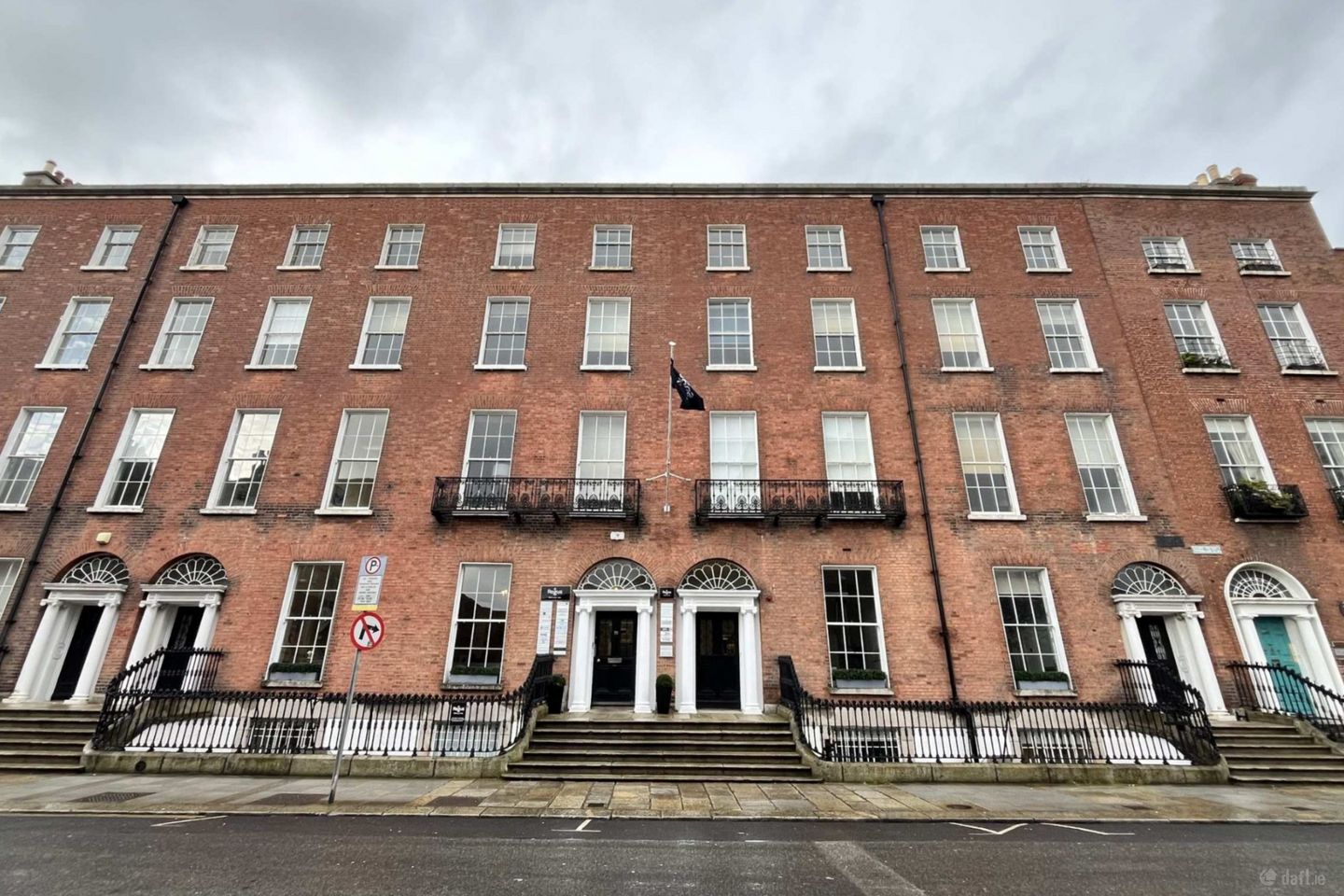 Pembroke Street Upper, Dublin 2 — photo 1