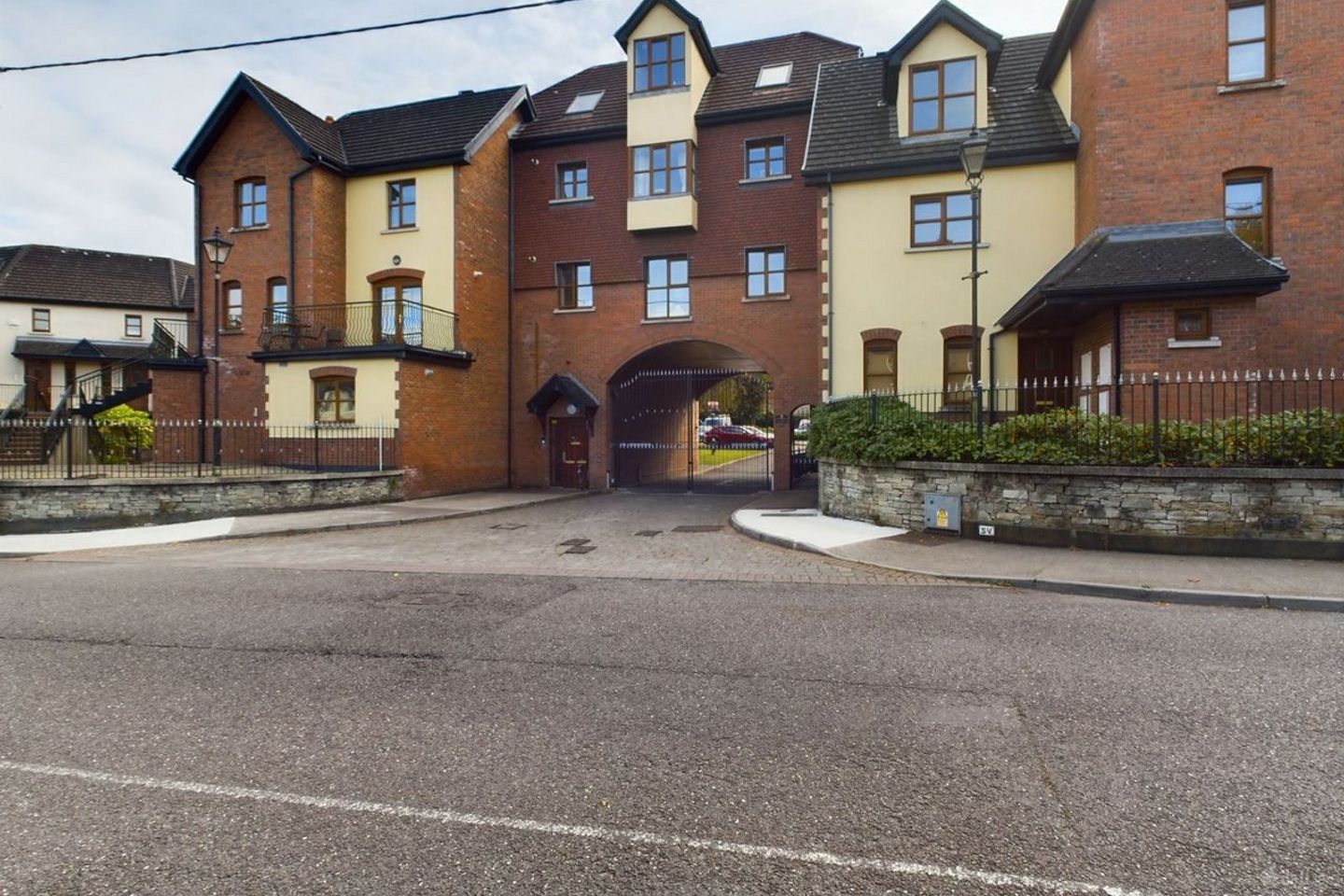 Rochelle Court, Old Blackrock Road, Cork, Ballinlough, Co. Cork — photo 1