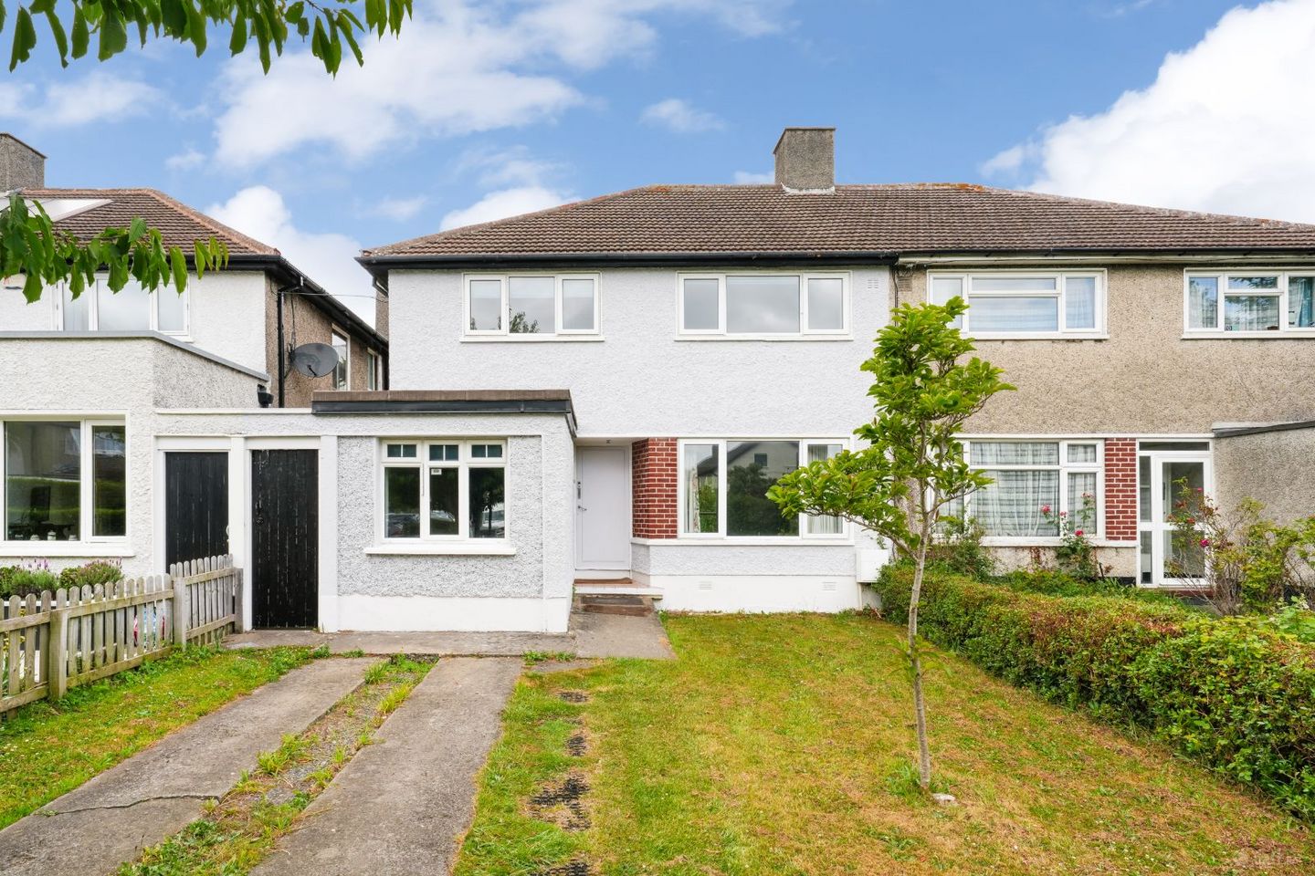 7 Ashfield Park, Booterstown, Dublin 4, D04RF85 — photo 1