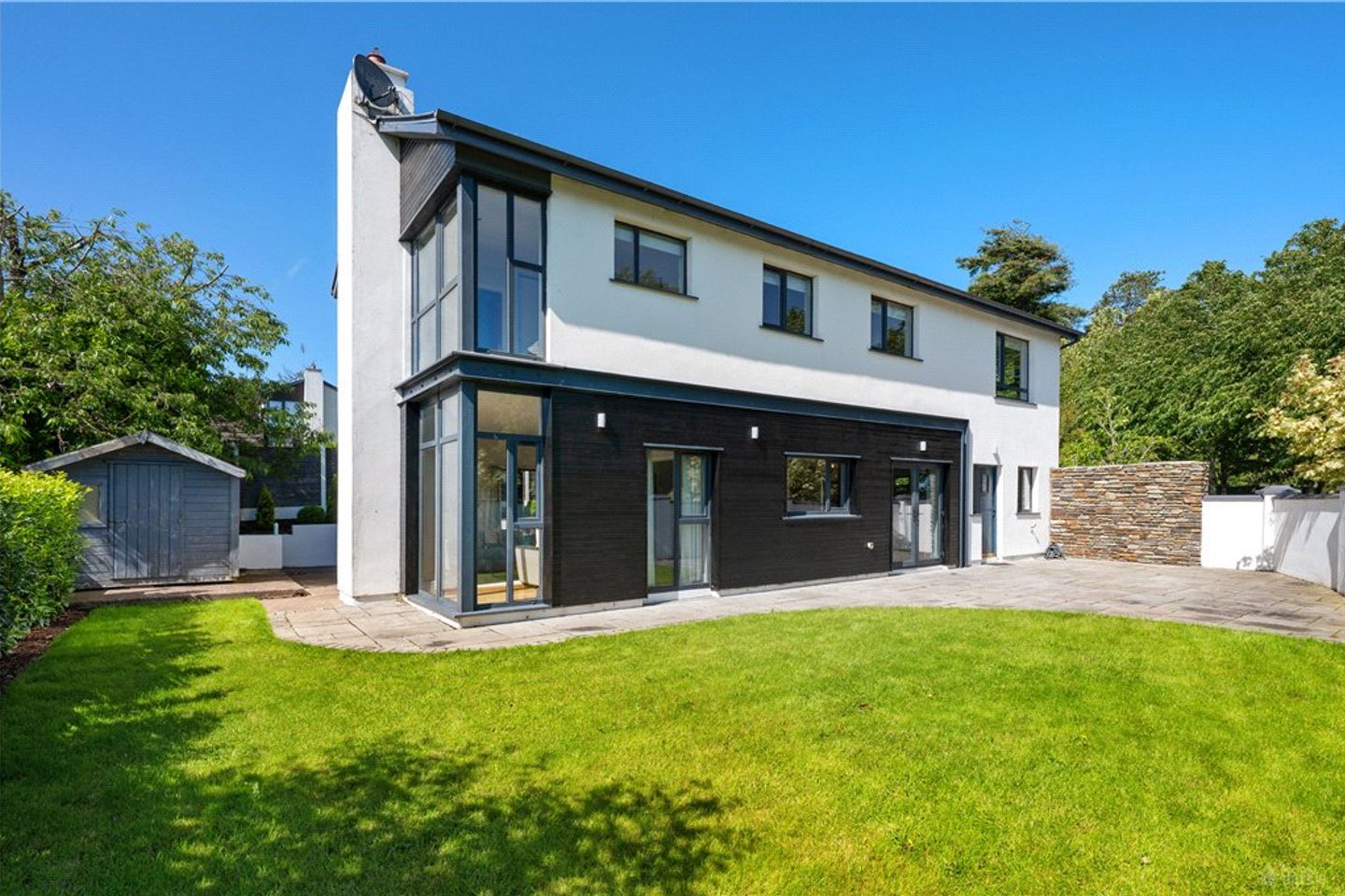 10 The Avenue, Woodville, Glanmire, Co. Cork, T45 Y897 — photo 1