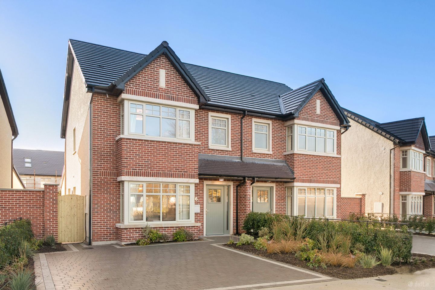 Arrowgate 4 Bedroom Semi-Detached, Tipperstown Walk, Tipper Road, Naas, Naas, Co. Kildare — photo 1