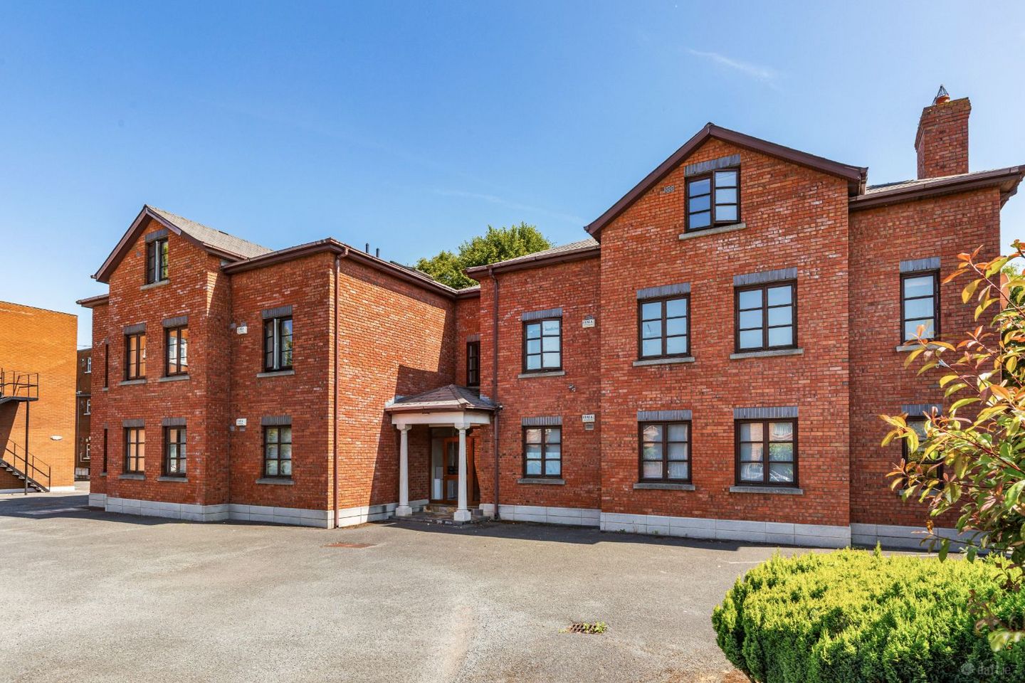 Apartment 2, Oaklands Court, Sandymount, Dublin 4, D04V8K0 — photo 1