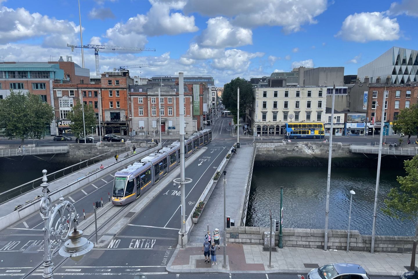 Foster House, 8 Burgh Quay, Dublin 2, Co. Dublin — photo 1