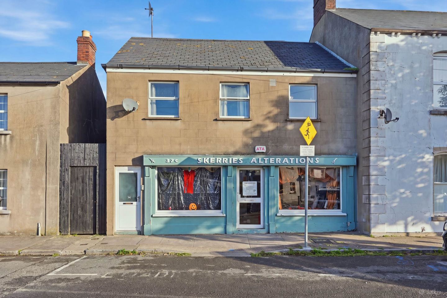 37b/37c The Square, Skerries, Co. Dublin, K34DX61 — photo 1