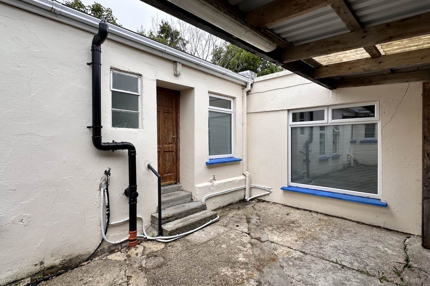 Office At Rear Of Spencer Auctioneer, Main Street, Oughterard, Co. Galway — photo 1
