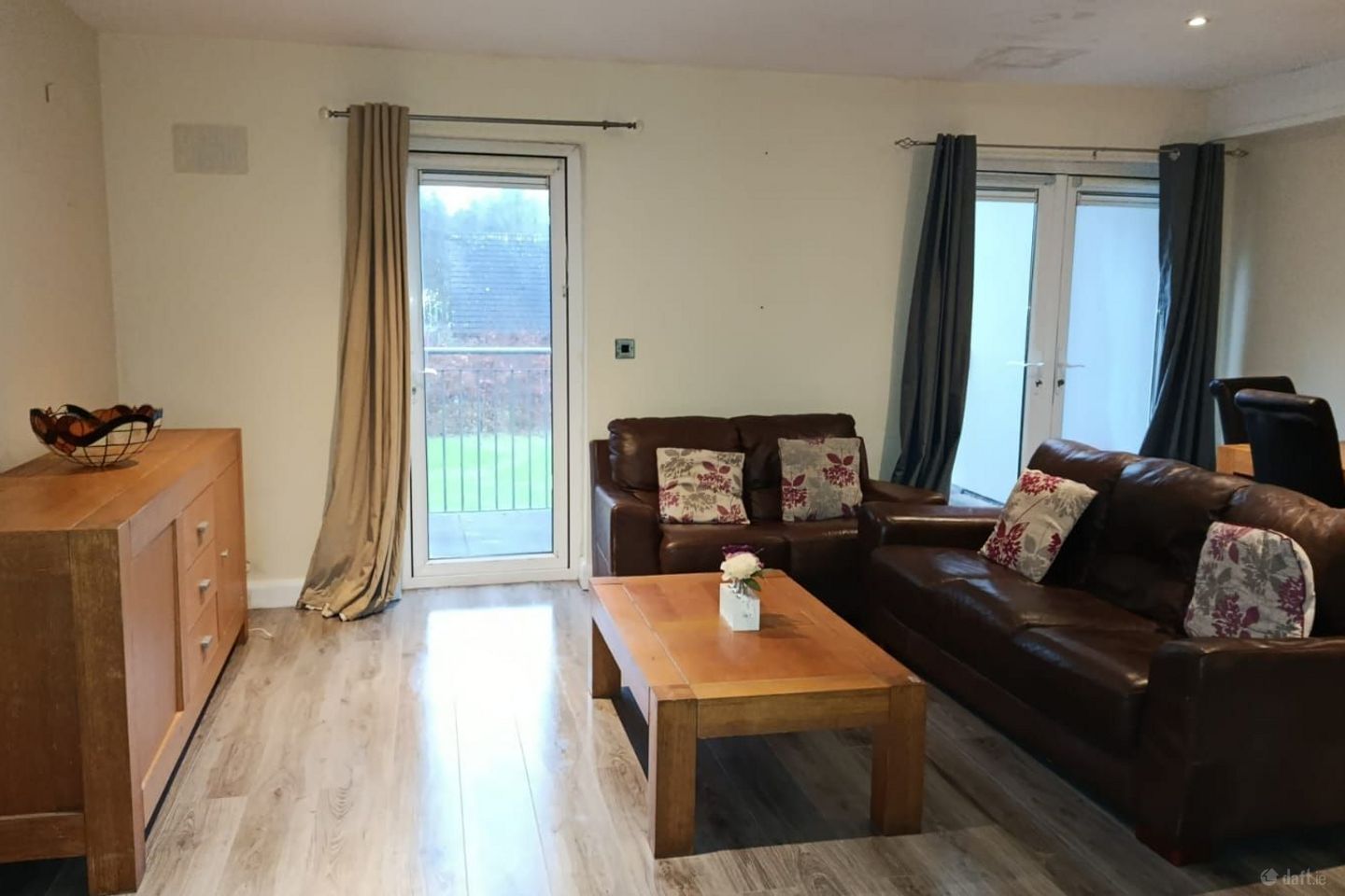 Shannon Oaks Apartments, Saint Joseph'S Road, Portumna, Portumna, Co. Galway — photo 1