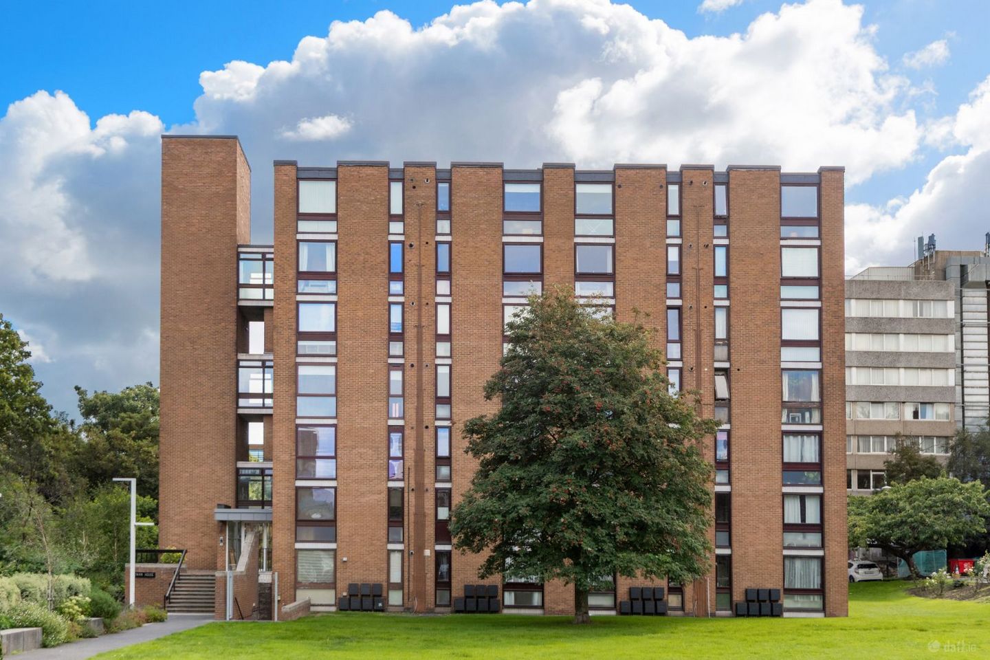 21 Rowan House, Mespil Estate, Sussex Road, Ballsbridge, Dublin 4, D04HX80 — photo 1