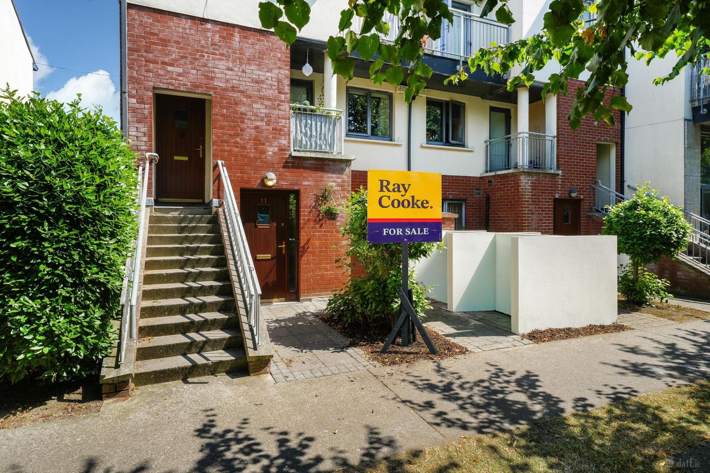 11 Rosse Court Avenue, Lucan, Co. Dublin — photo 1