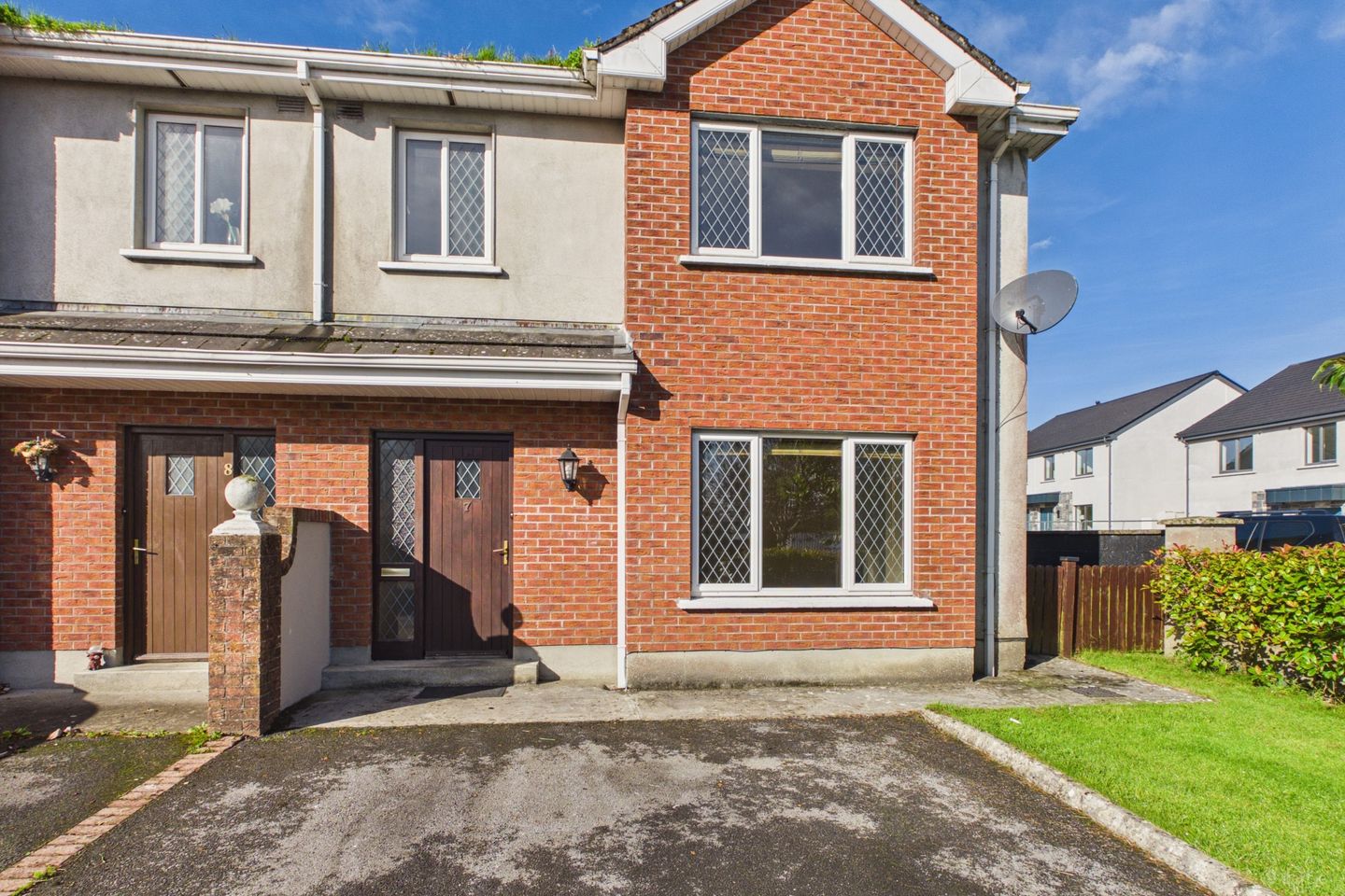 7 Abbeyfields, Loughrea, Co. Galway, H62 E972 — photo 1