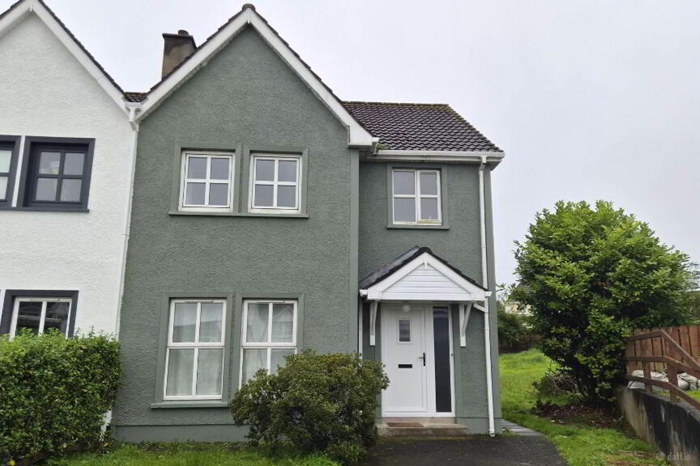 132 Foxhills, Letterkenny, Co. Donegal — photo 1