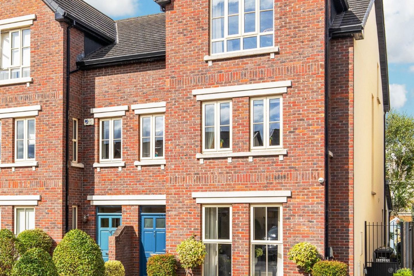 11 Bracken Park Close, Castleknock, Dublin 15, D15NA4A — photo 1