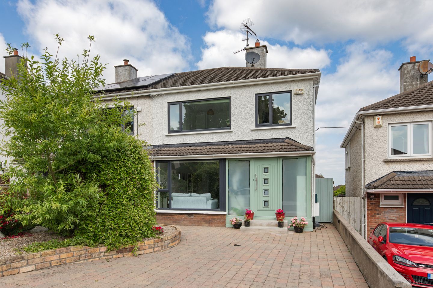 9 Highland Grove, The Park, Cabinteely, Dublin 18, D18 N2C6 — photo 1