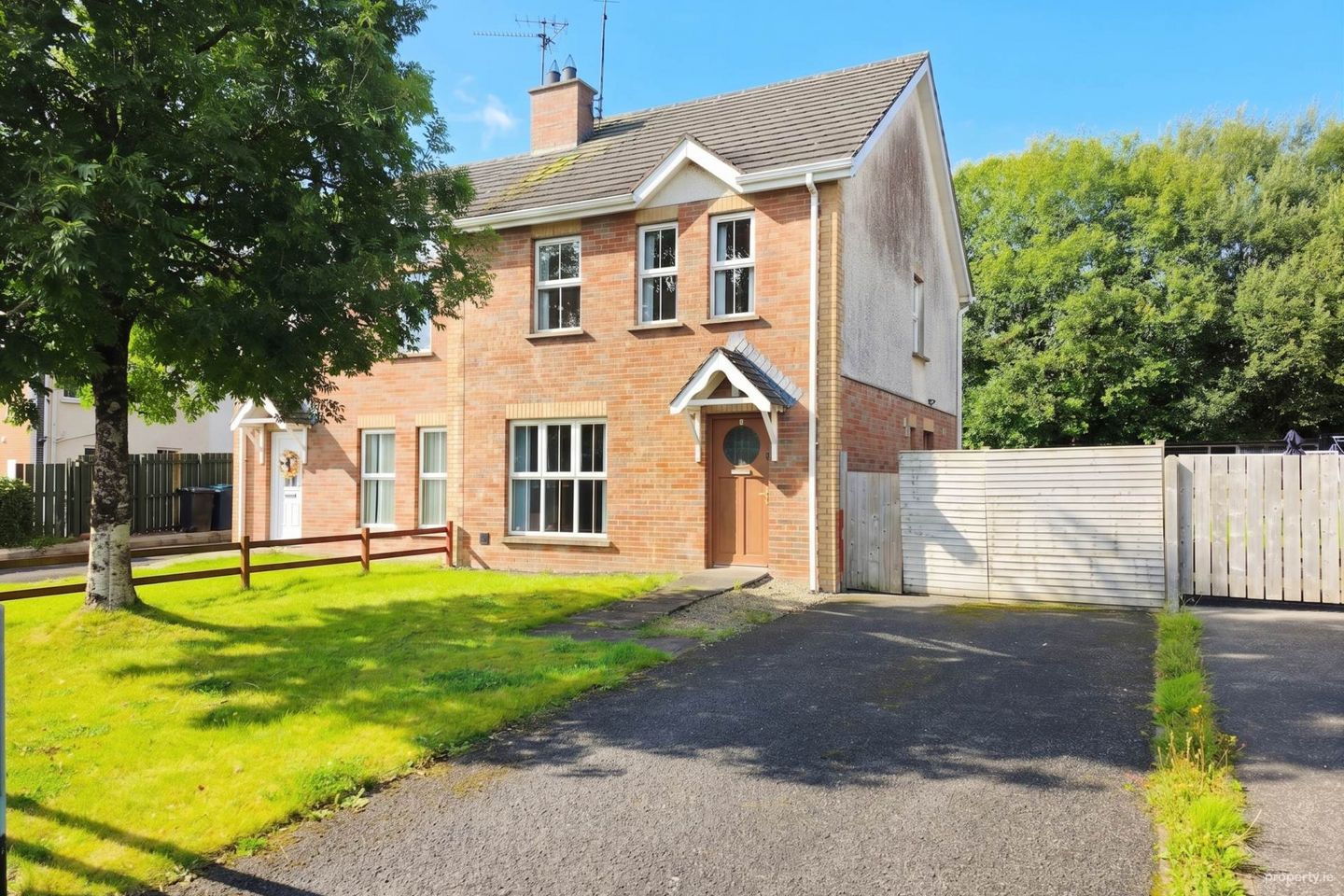 4 Briars Hill, Irvinestown, Enniskillen, Co. Fermanagh — photo 1