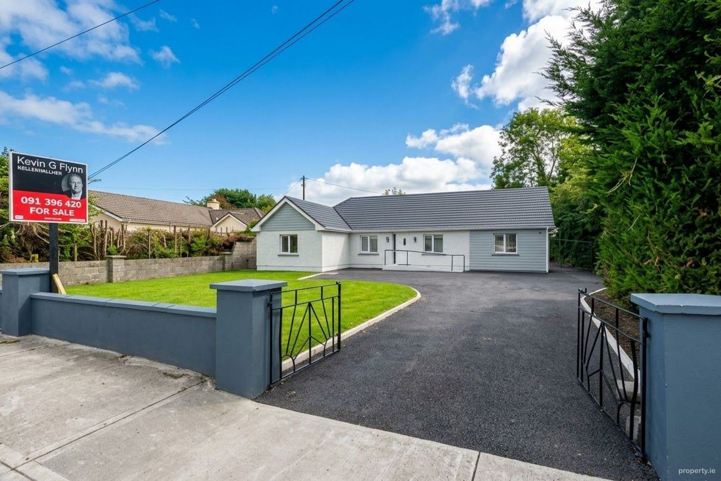 Completely Renovated 6-Bedroom Bungalow at Derrymullan, Ballinasloe, Co. Galway, H53R9Y8 — photo 1