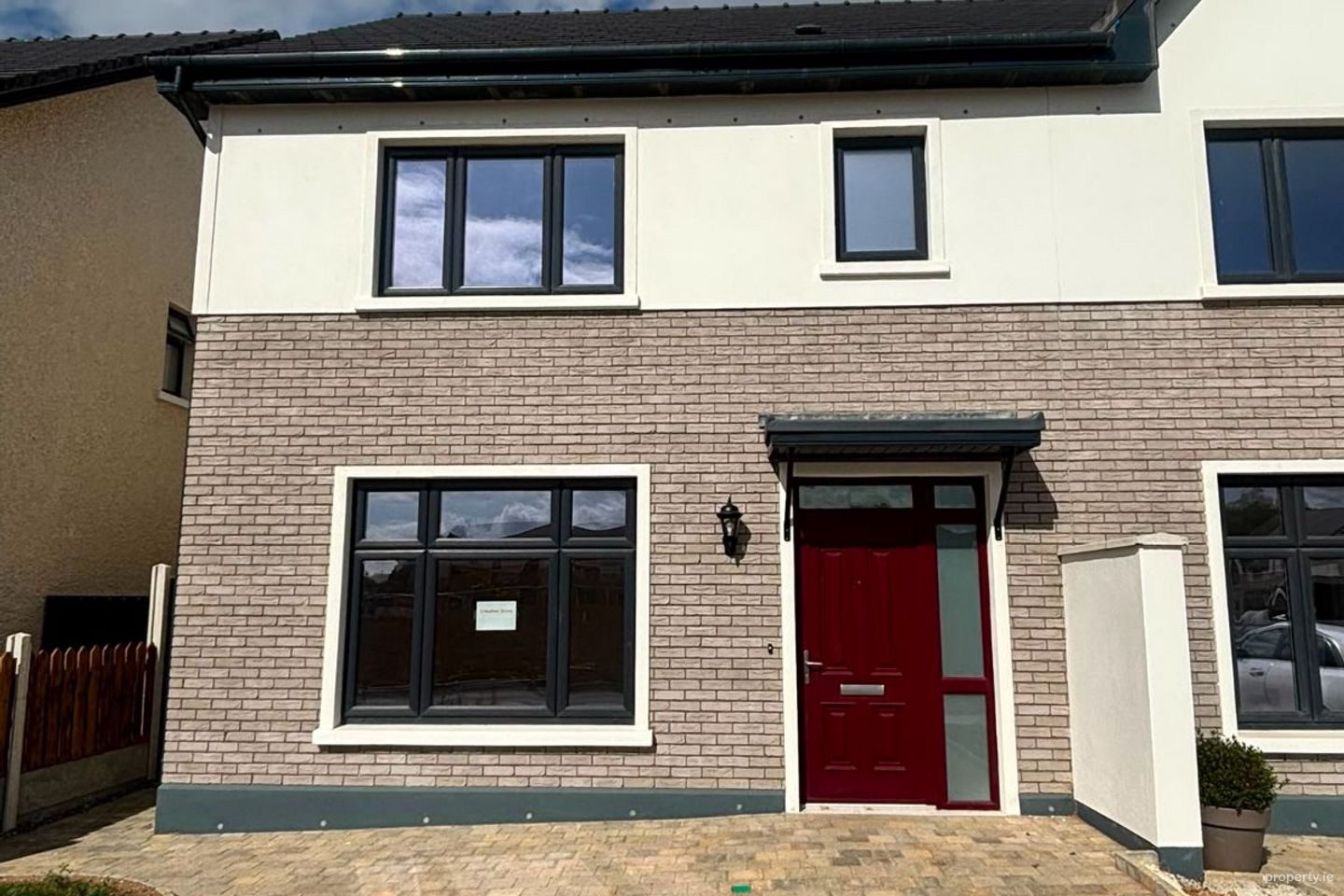 2 Heather Grove, Janeville, Carrigaline, Co. Cork — photo 1