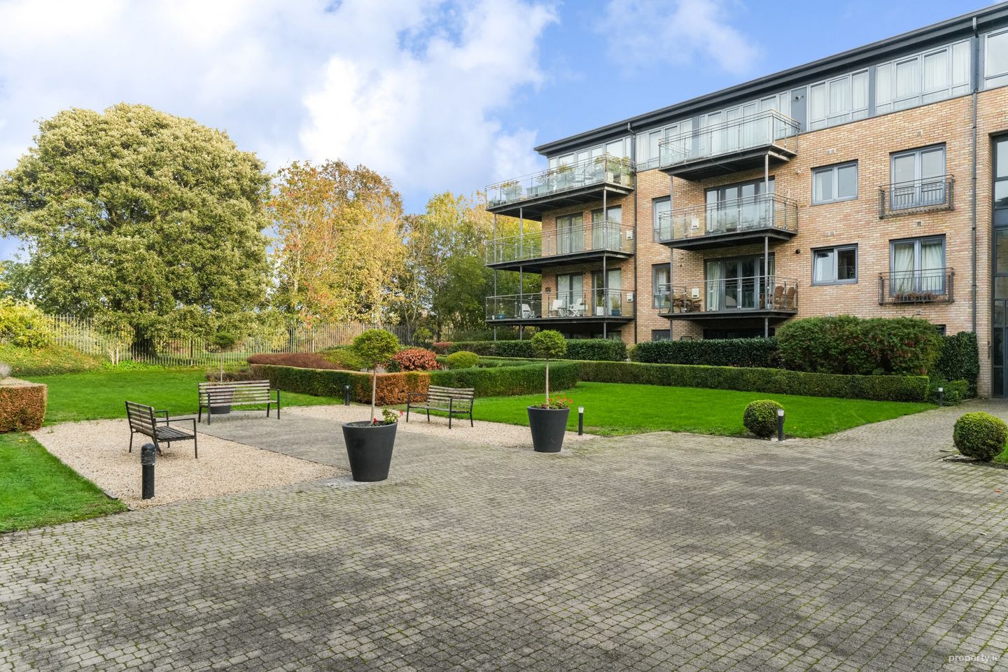 Bushy Park House, Templeogue Road, Terenure, D6w, Dublin 6W — photo 1