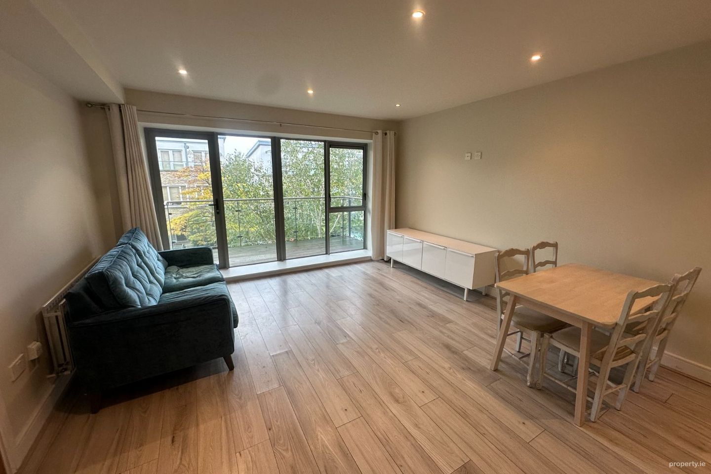 Apartment 279, Block D, Beechwood Court, Stillorgan, Stillorgan, Co. Dublin — photo 1