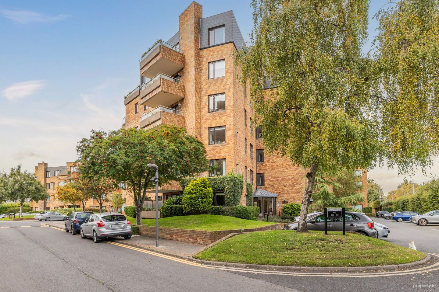 Apartment 125, Merrion Village, Merrion, Dublin 4, D04X524 — photo 1