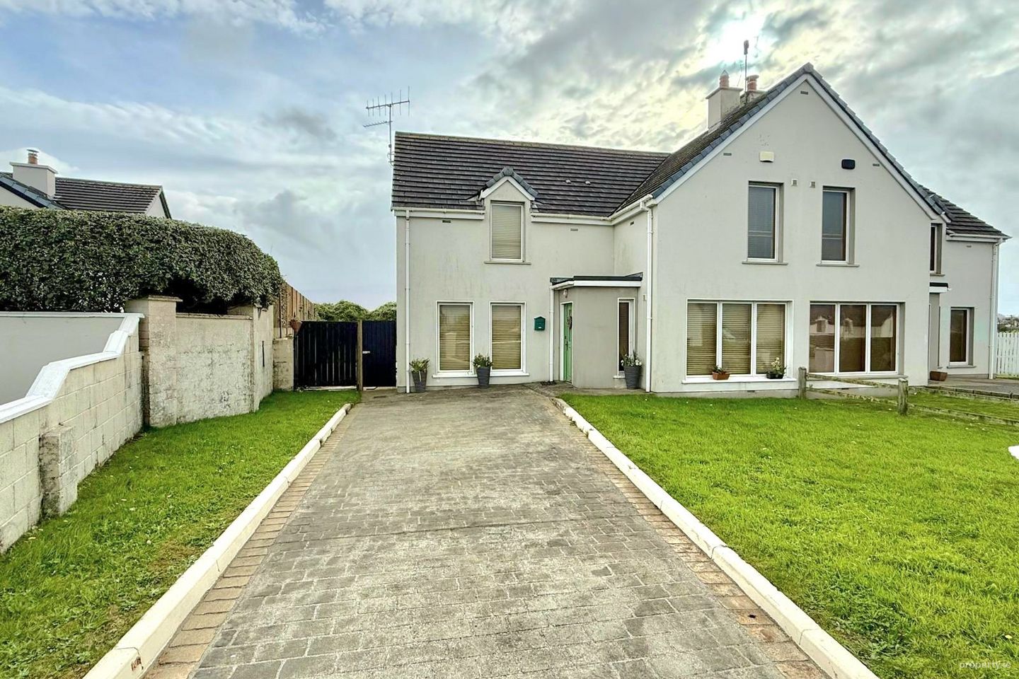 31 Lighthouse Village, Fenit, Fenit, Co. Kerry, V92CR98 — photo 1