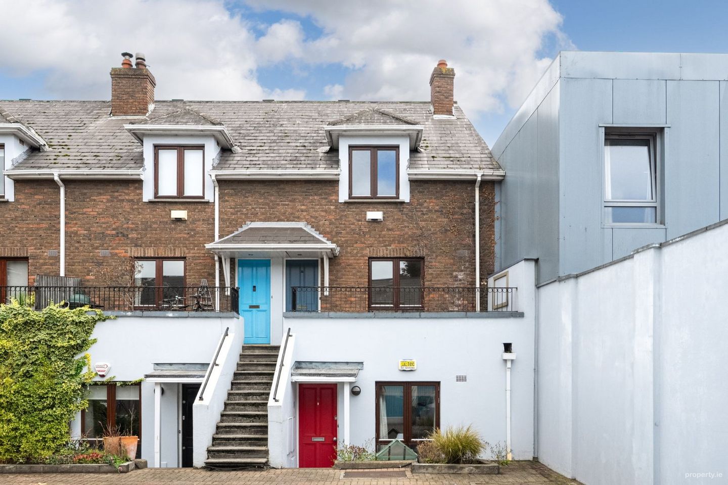 12 The Courtyard, Pleasants Street, South Circular Road, Dublin 8, D08F684 — photo 1