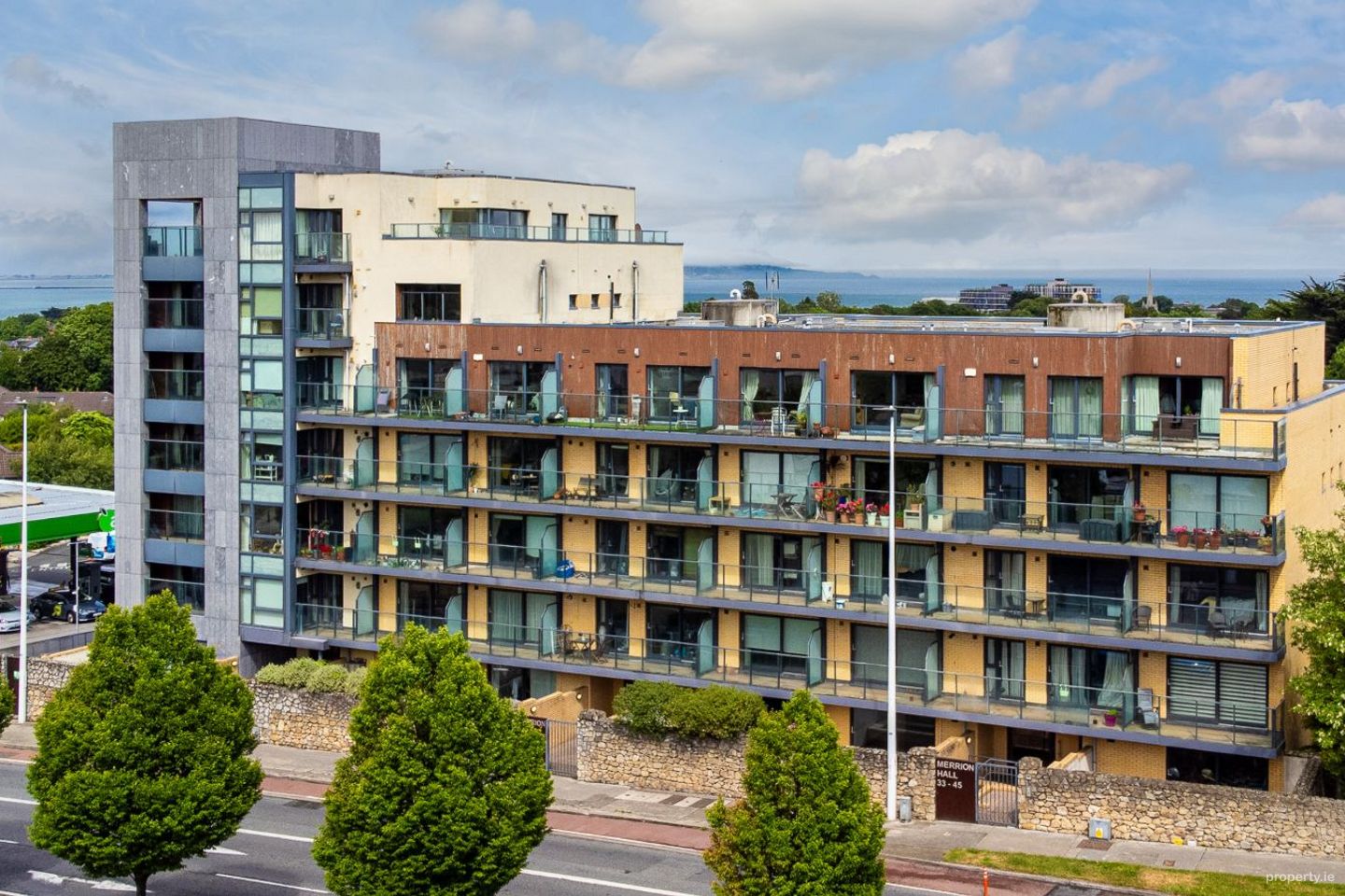 Apartment 33, Merrion Hall, Mount Merrion Avenue, Stillorgan, Co. Dublin, A94DK88 — photo 1