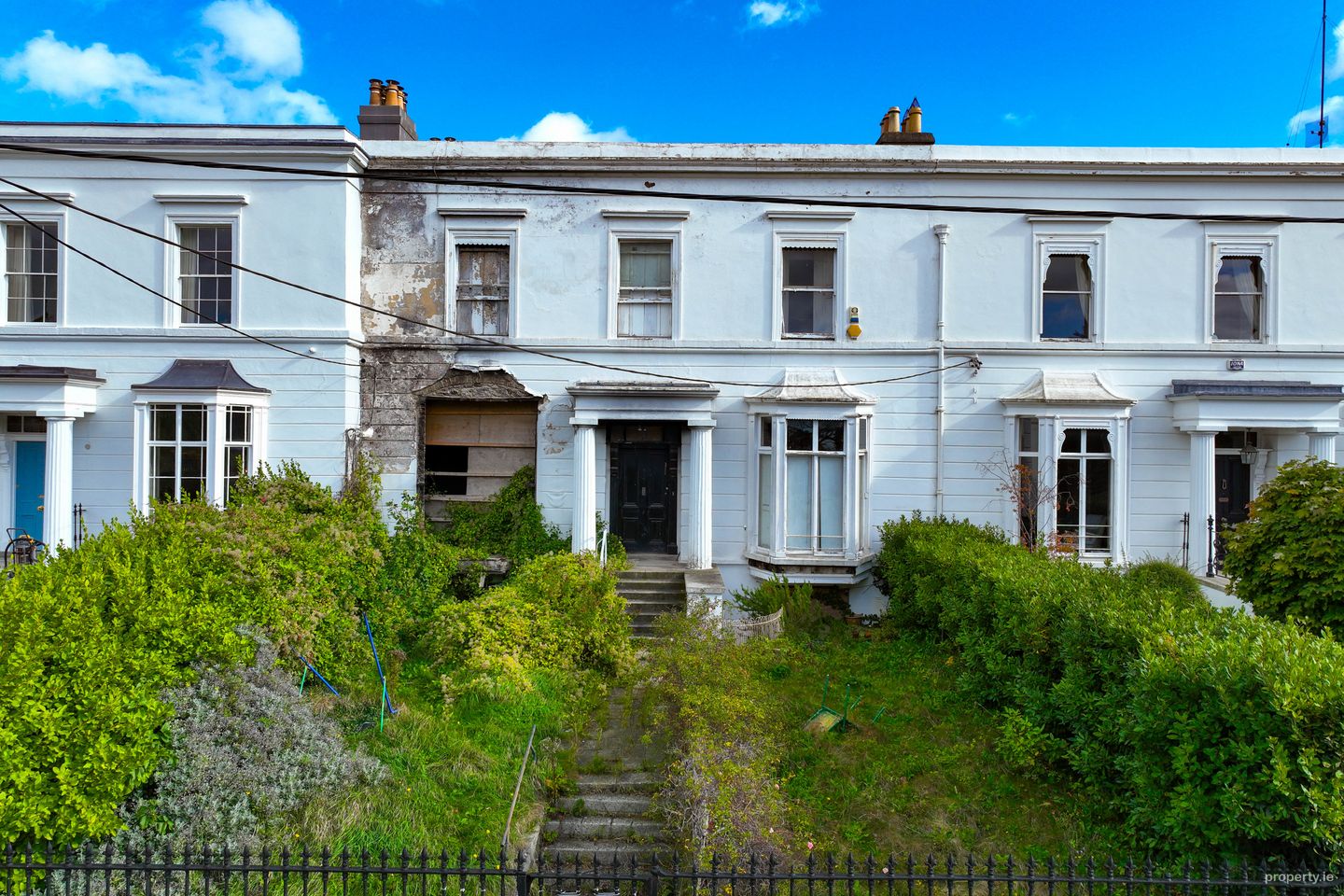 2 De Vesci Terrace, Monkstown, Co. Dublin, A96RR52 — photo 1