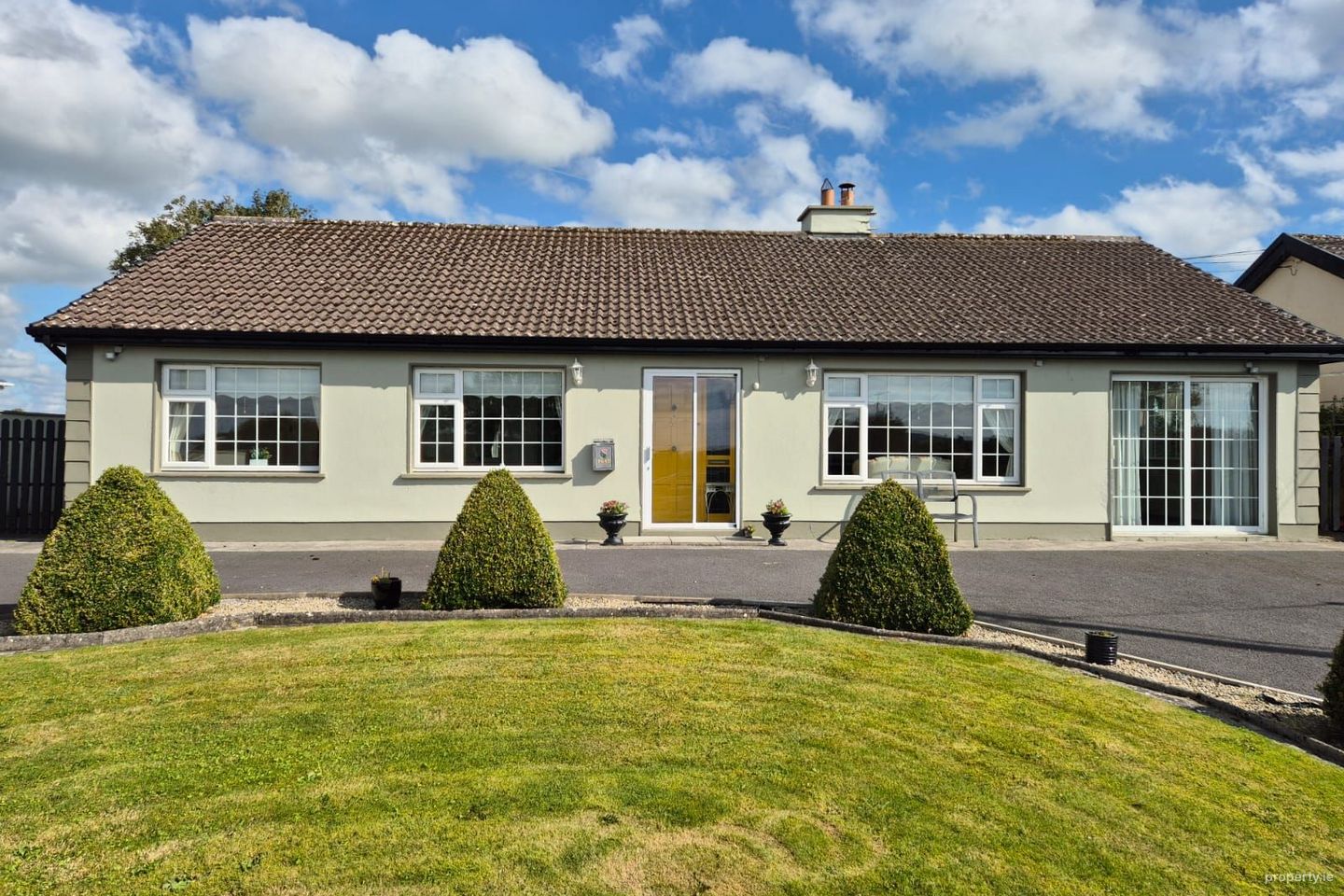 The Weirs, Tuam, Co. Galway, H54TN20 — photo 1