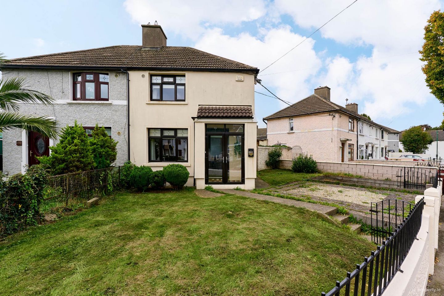 649 Carnlough Road, Cabra, Dublin 7, Co. Dublin, D07V9F9 — photo 1