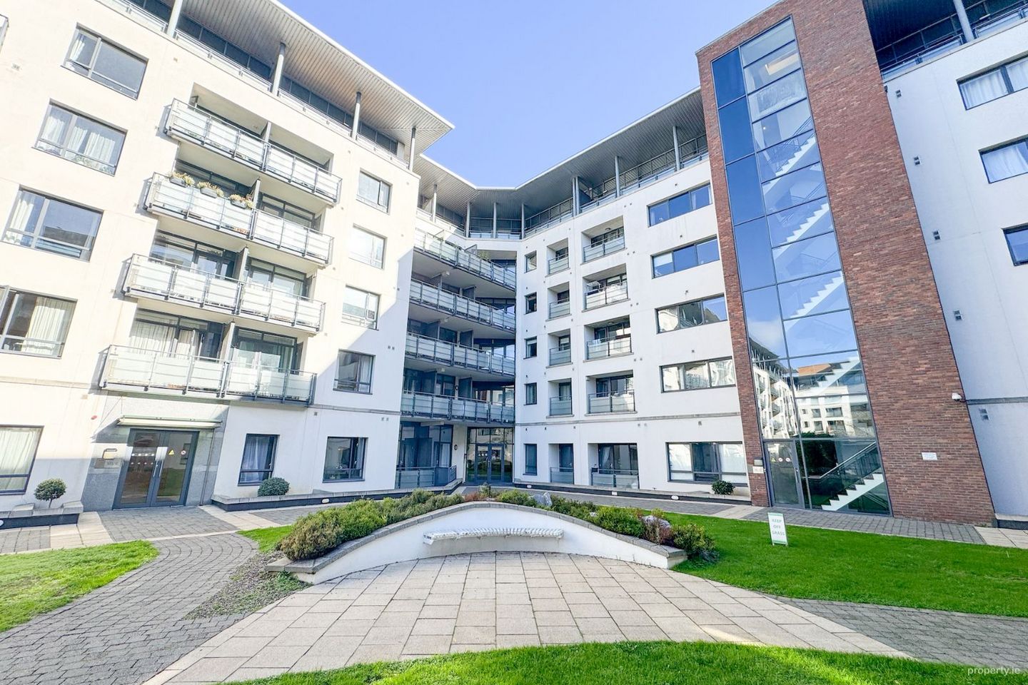 135 Scarriff House, Custom House Square, IFSC, Dublin 1, D01P231 — photo 1
