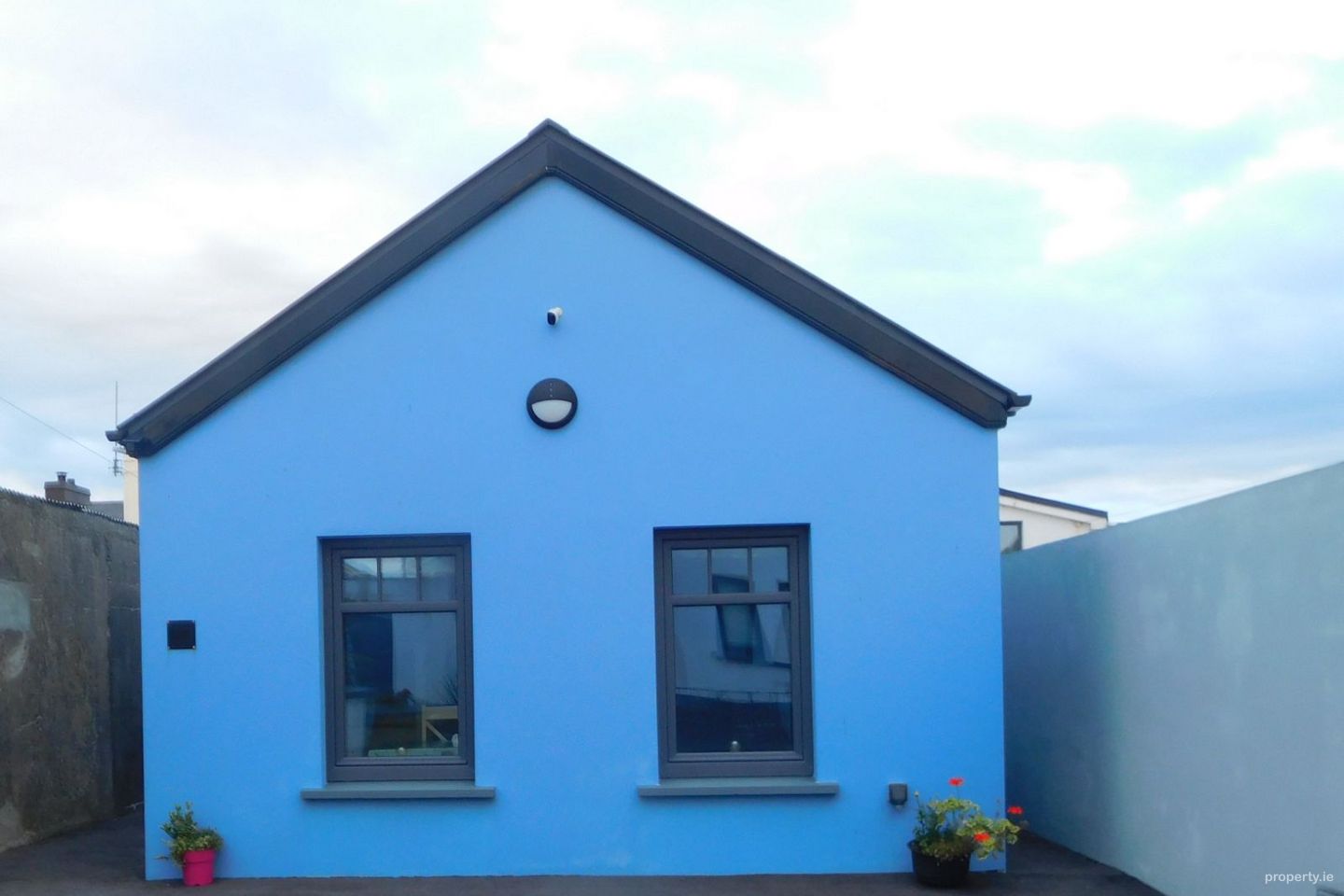 The Blue Bungalow, Doon Bay Road, Ballybunnion, Ballybunion, Co. Kerry — photo 1
