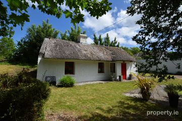 Rose Thatch Cottage, Roveagh, Kilcolgan, Co. Galway, H91WEP9 — photo 2