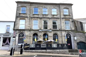 Lilly O`briens Public House & Apartments, Castle Street, Roscrea, Co. Tipperary, E53H586