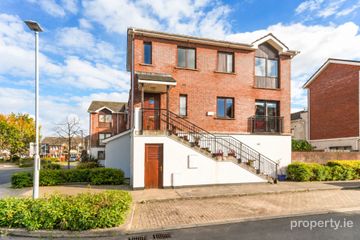 16 Hansted Way, Lucan, Co. Dublin — photo 2