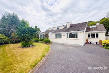 Manorville, 3 Castle Demesne, Tralee, Co. Kerry, V92WPK4 — photo 3