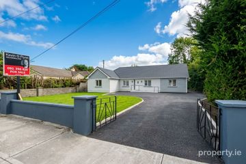 Completely Renovated 6-Bedroom Bungalow at Derrymullan, Ballinasloe, Co. Galway, H53R9Y8