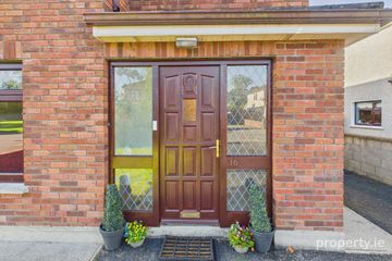 16 Hawthorn Crescent, Ballinasloe, Co. Galway, H53WK19 — photo 2