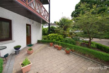 Apartment 13, Ronayn's Court, Rochestown Road, Rochestown, Co. Cork — photo 2