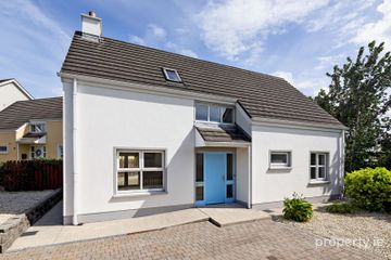27 Churchfield, Dromahair, Dromahair, Co. Leitrim, F91H6X0