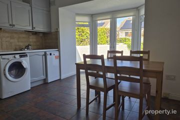 8 Coppinger Wood, Stilllorgan Park, Blackrock, Co. Dublin — photo 3