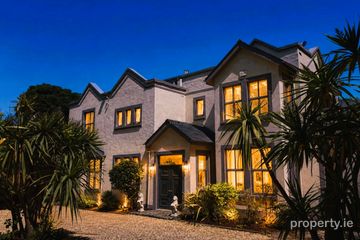 Luxury Coastal Residence & Gardens, Seafield 2, Shankill, Co. Dublin